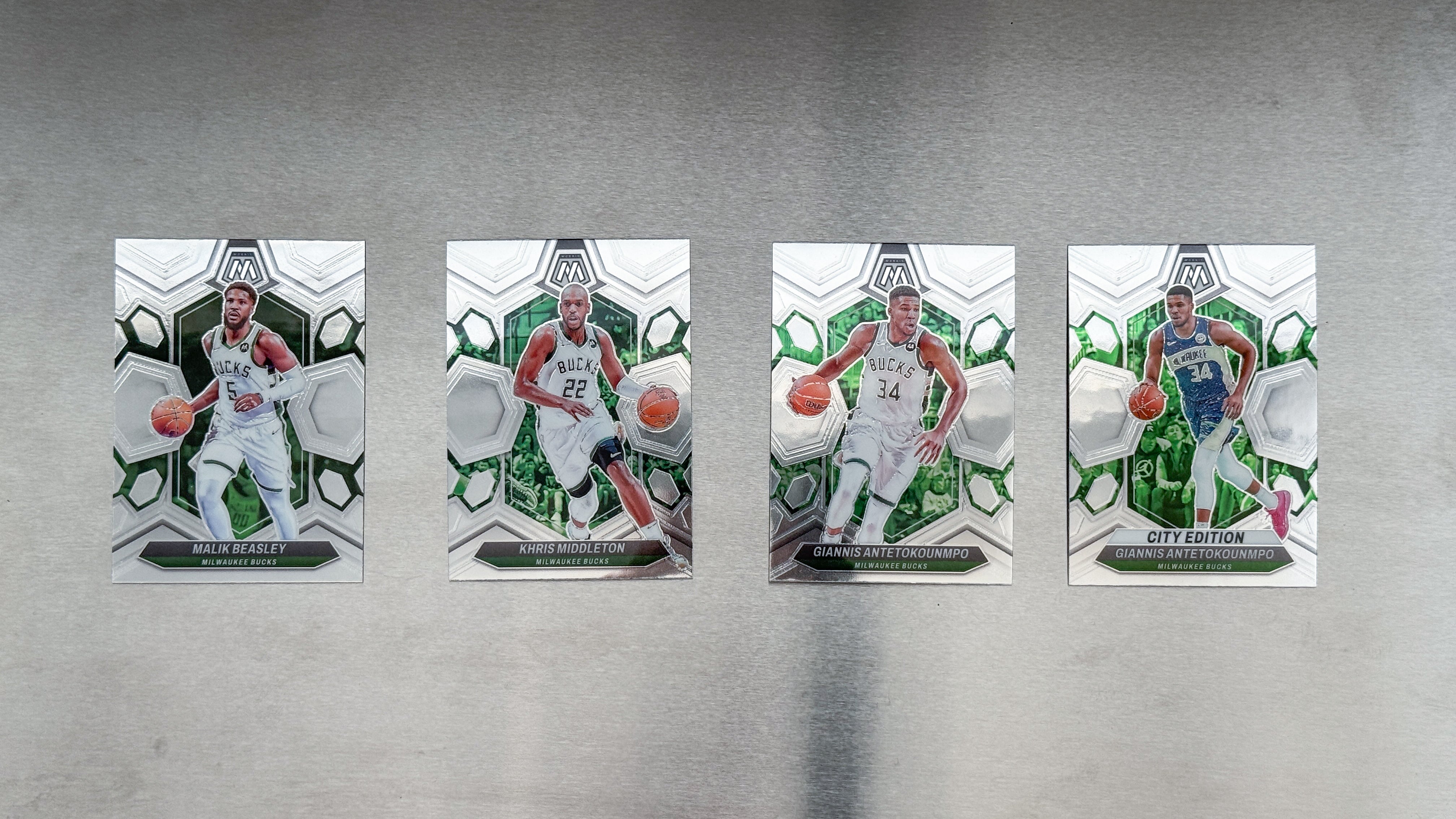 2023-24 Panini Mosaic Basketball - Milwaukee Bucks