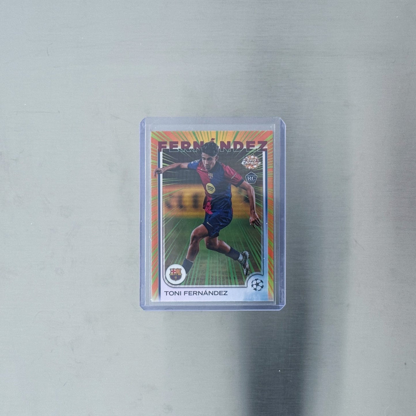 2024-25 Topps Chrome UEFA Club Competitions - FC Barcelona - Toni Fernández - Radiating refractor
